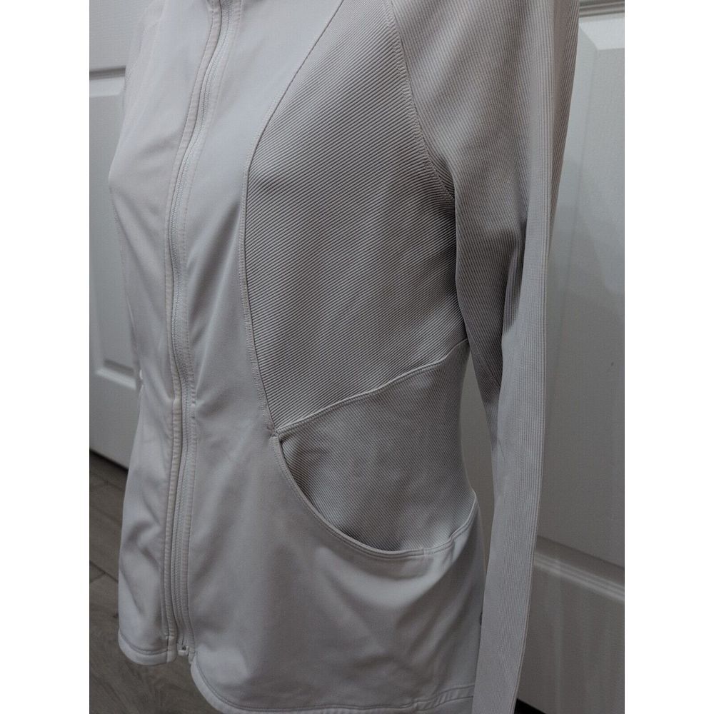 Lululemon Far and Free Jacket White Size 8 Hidden Hood Nulux Thumbholes Grip Hem - Picture 3 of 8
